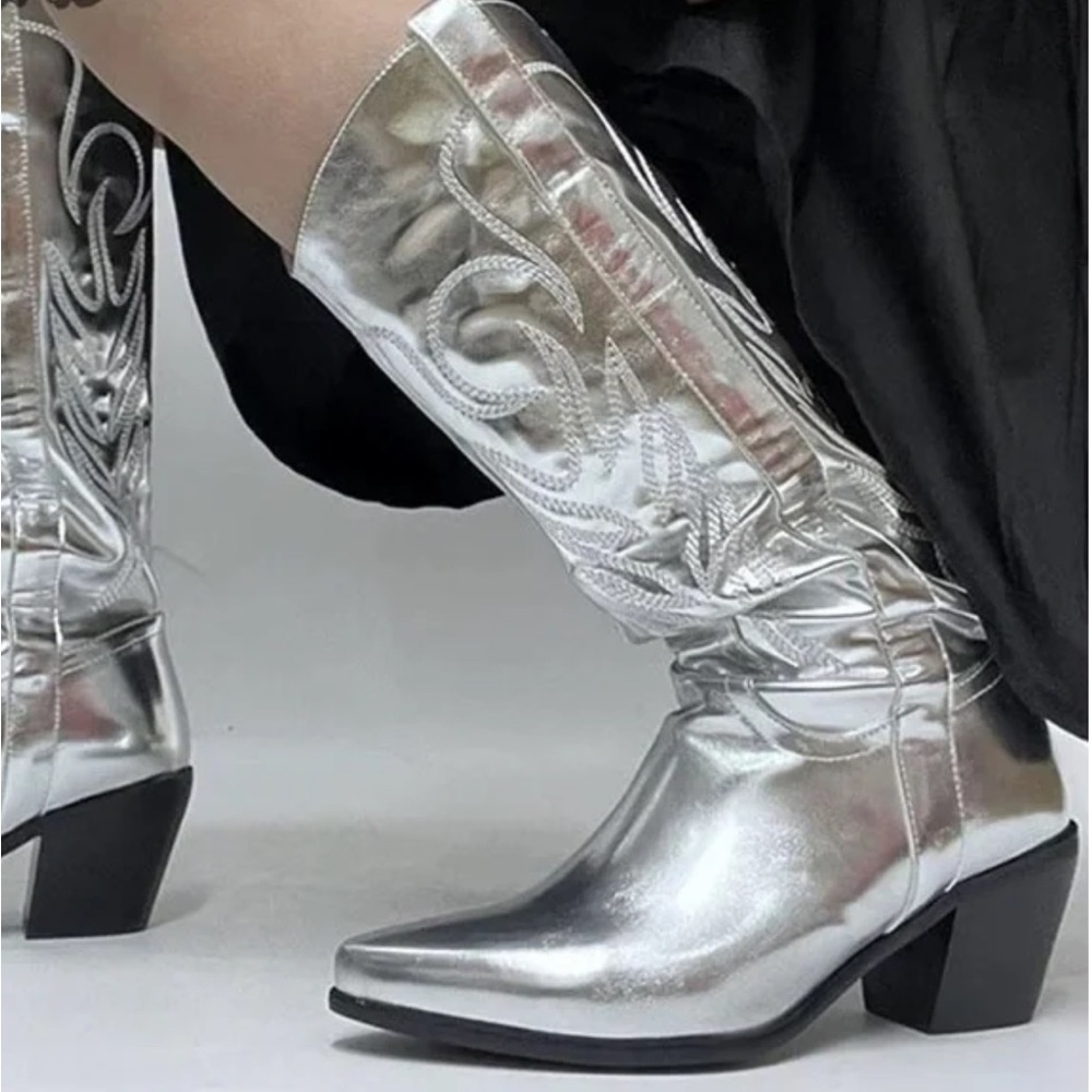 NEW Nine West western cowgirl boots size 6M in silver